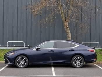 Used Lexus ES300H 218 HP (160 kW) 2023 Blue Sedan