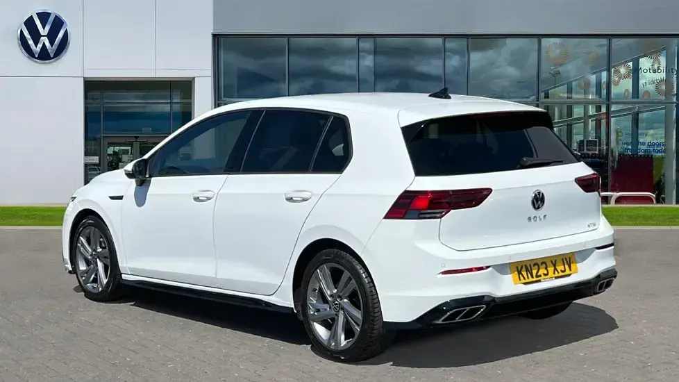 Used VW Golf VIII R-line 150 HP (110 kW) 2023 White
