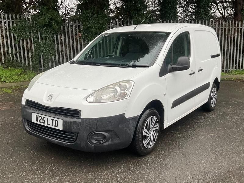 Used Peugeot Partner S 2014 White MPV