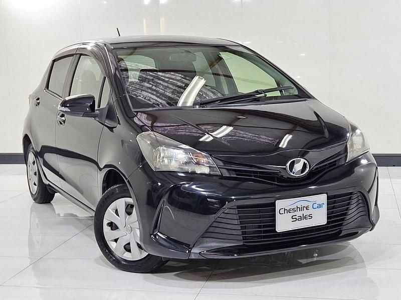 Used Toyota Yaris 2014 Black Hatchback