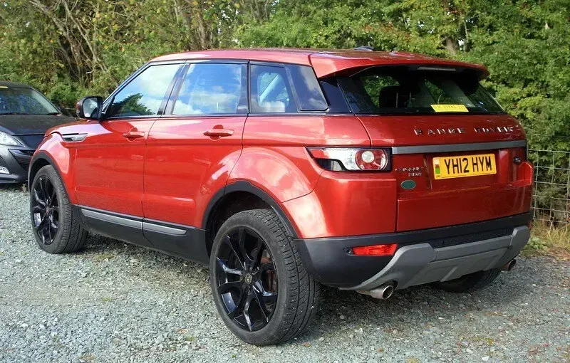 Used Land Rover Range Rover evoque Pure 150 HP (110 kW) 2012 Red SUV