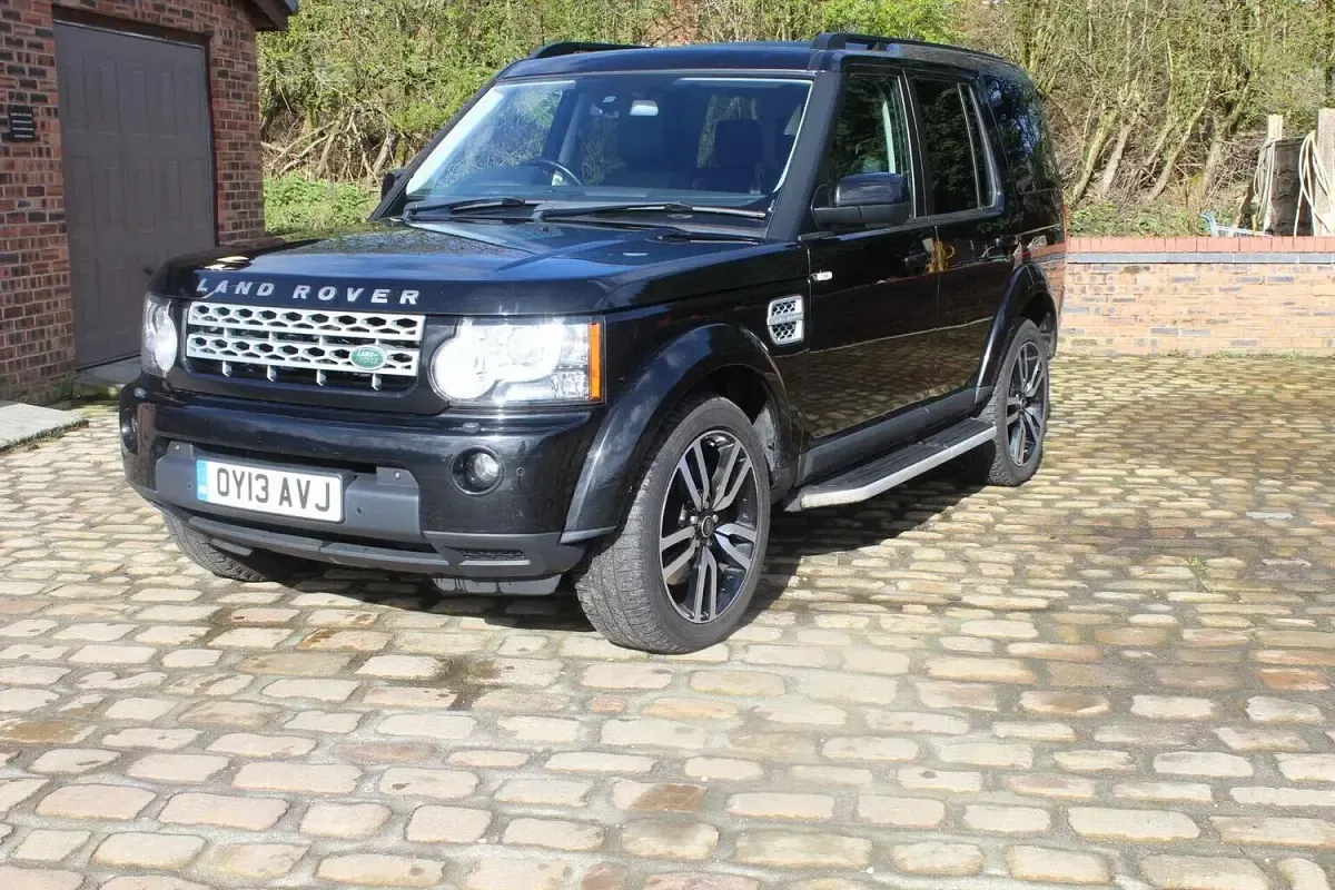 Used Land Rover Discovery 4 HSE Luxury 2013 Black SUV