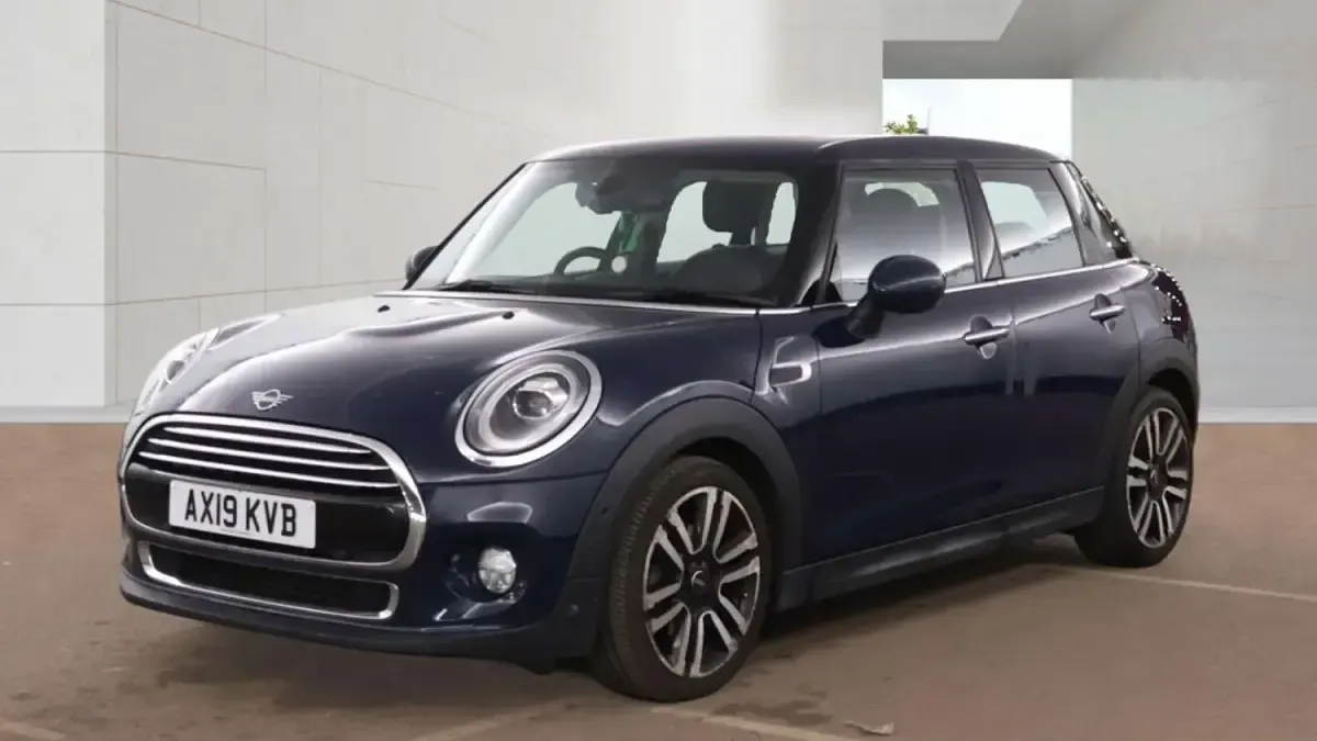 Used Mini Cooper Exclusive 2019 Blue Hatchback