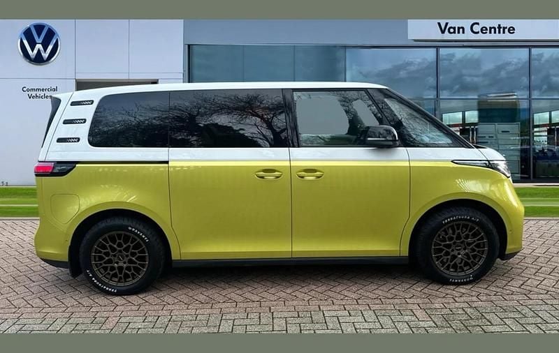Usado VW ID. Buzz Pro 147 kW (200 HP) 2023 Branco Monovolume