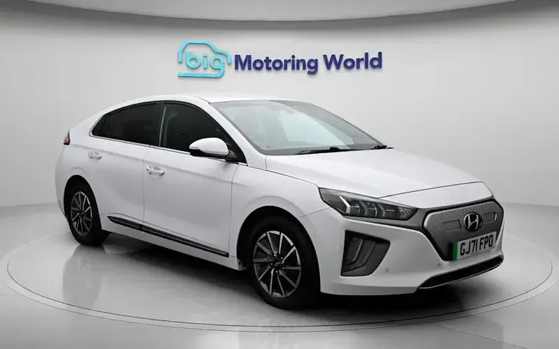 Used Hyundai Ioniq Premium 100 kW (136 HP) 2021 White Hatchback