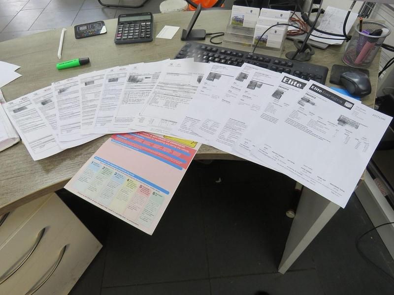 Used Peugeot 5008 2011 Black MPV