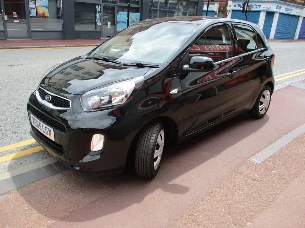 Used Kia Picanto 65 HP (47 kW) 2015 Black Hatchback