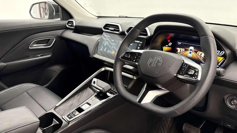 Used MG ZS Trophy 196 HP (144 kW) 2025 SUV