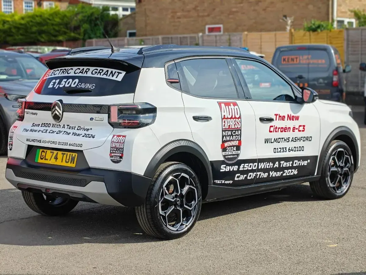 Used Citroën e-C3 81 kW (111 HP) 2024 White Hatchback