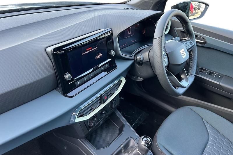 Used Seat Arona SE 95 HP (69 kW) 2026 SUV