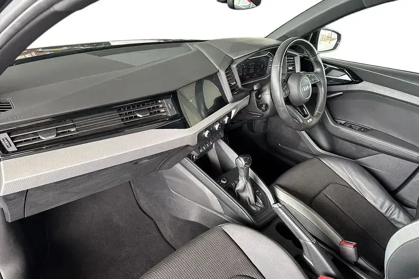 Used Audi A1 Sportback S-Line 148 HP (108 kW) 2019 Mythos black Hatchback