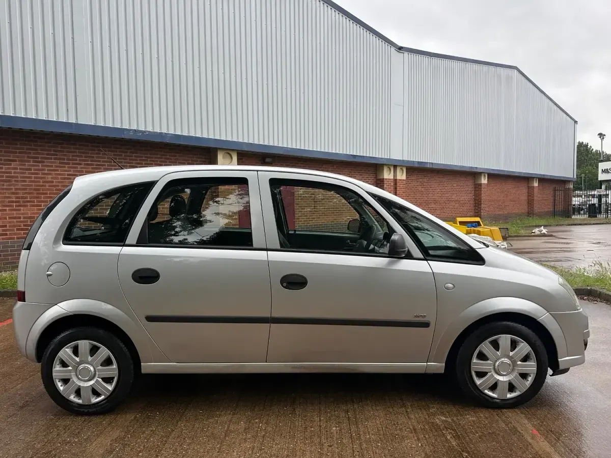 Used Vauxhall Meriva 2009 Silver MPV