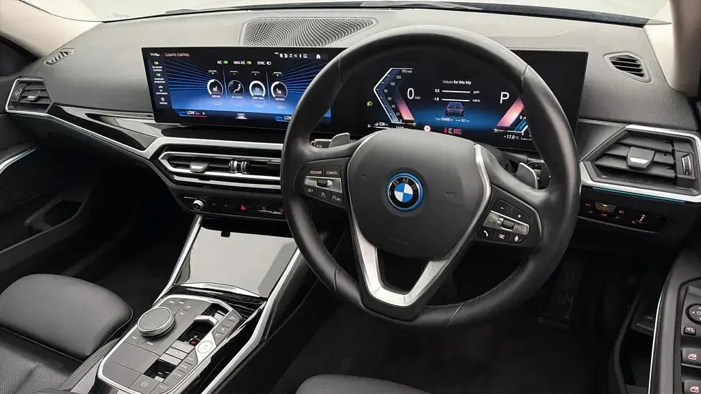Used BMW 330e Sport Line 292 HP (214 kW) 2023 Estate