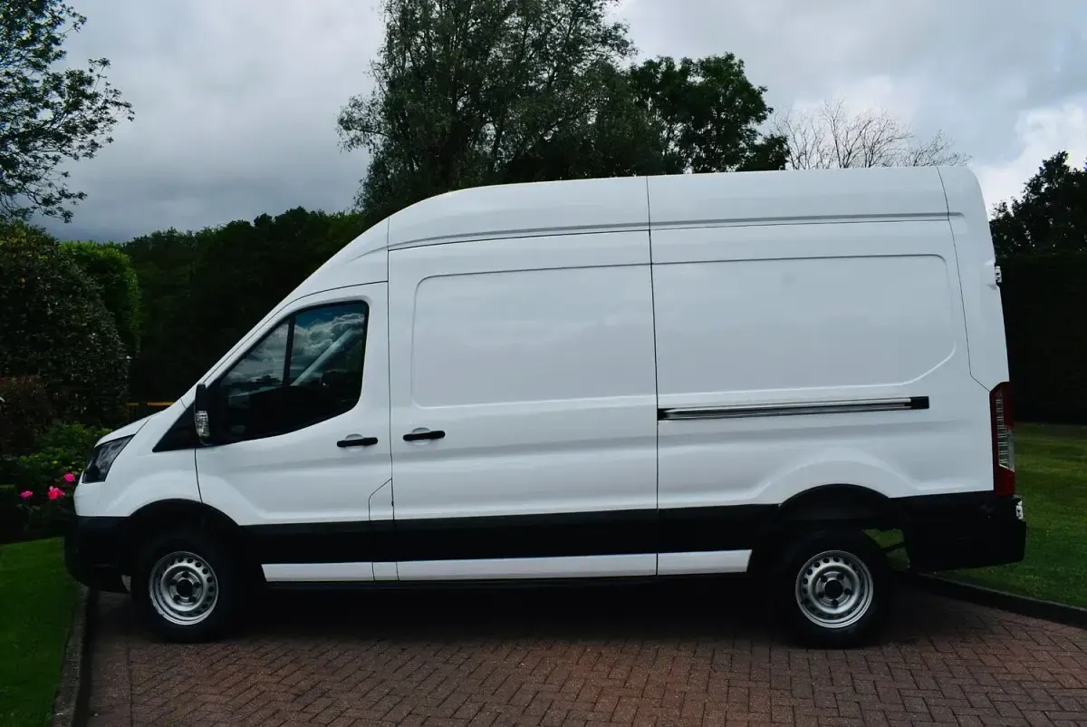 Used Ford Transit 130 HP (95 kW) 2023 White Van