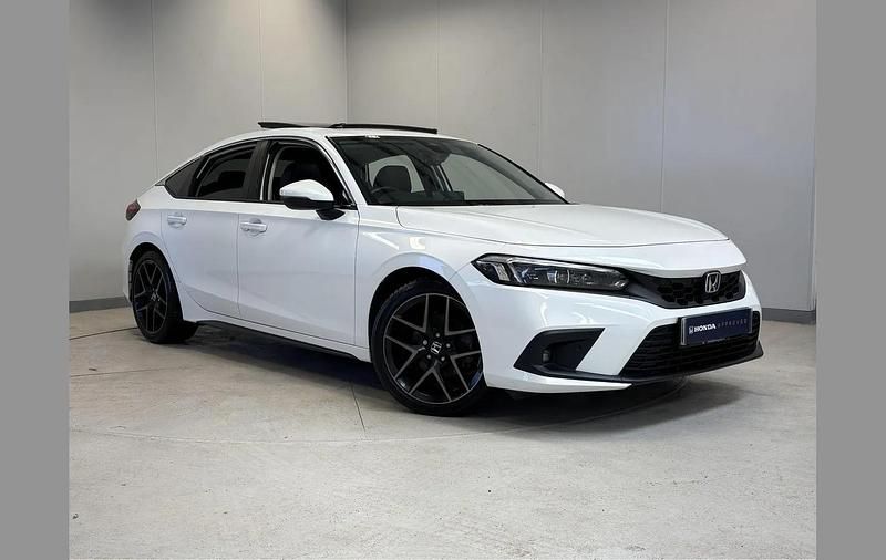 Used Honda Civic Advance 143 HP (105 kW) 2024 White Hatchback