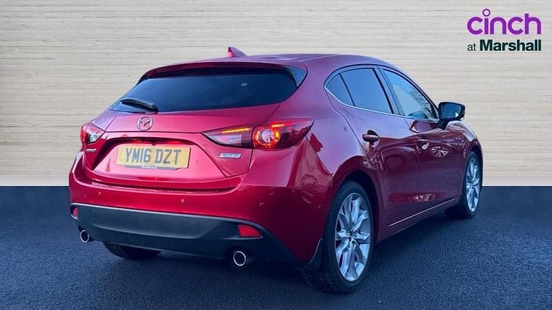 Used Mazda 3 Inclusive 120 HP (88 kW) 2016 Red Hatchback