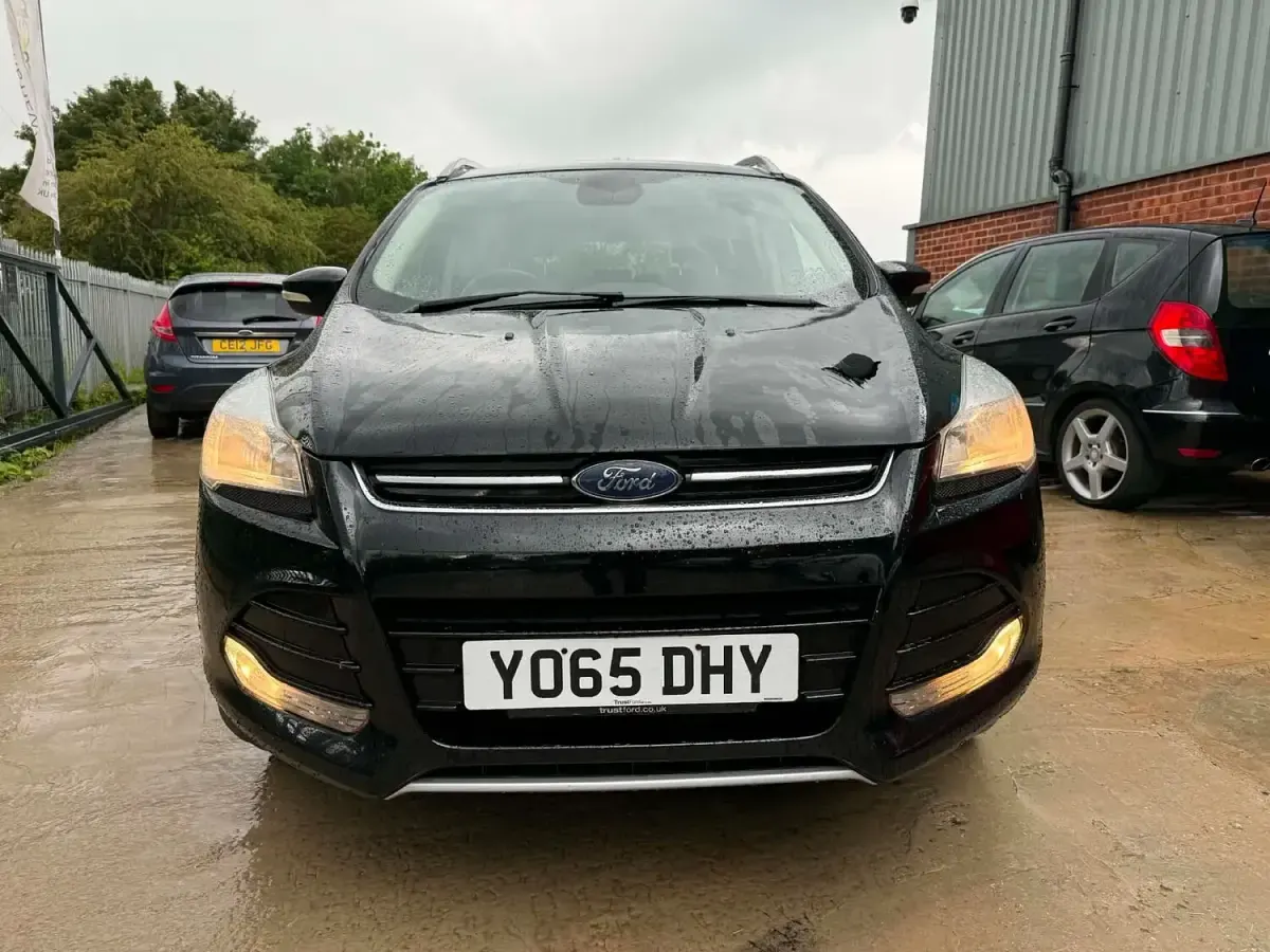 Used Ford Kuga Titanium 150 HP (110 kW) 2016 Black SUV