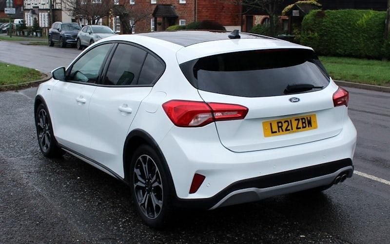 Used Ford Focus Active X 120 HP (88 kW) 2020 White Hatchback