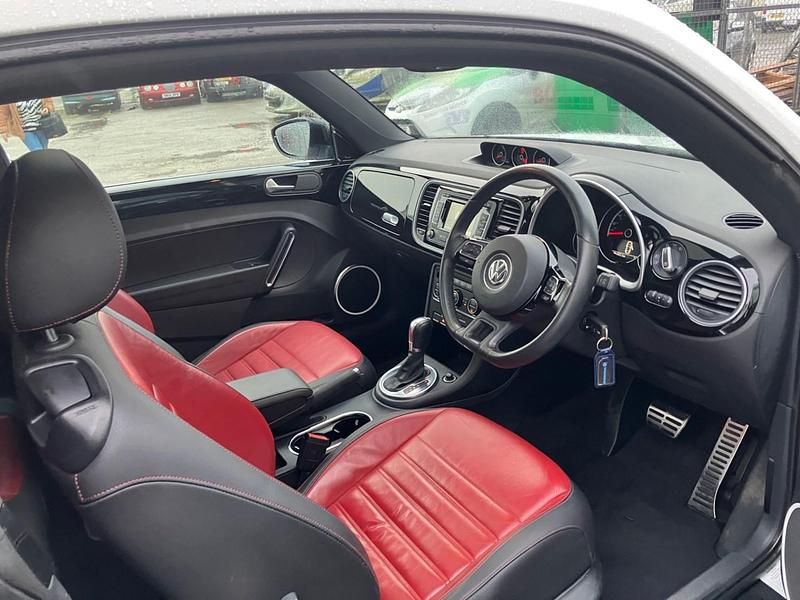 Used VW Beetle 210 HP (154 kW) 2014 White Hatchback