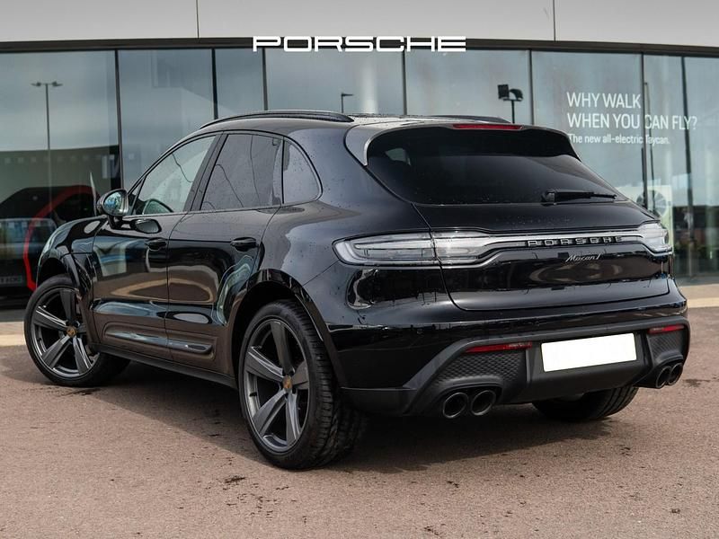 Used Porsche Macan 265 HP (194 kW) 2024 Black SUV