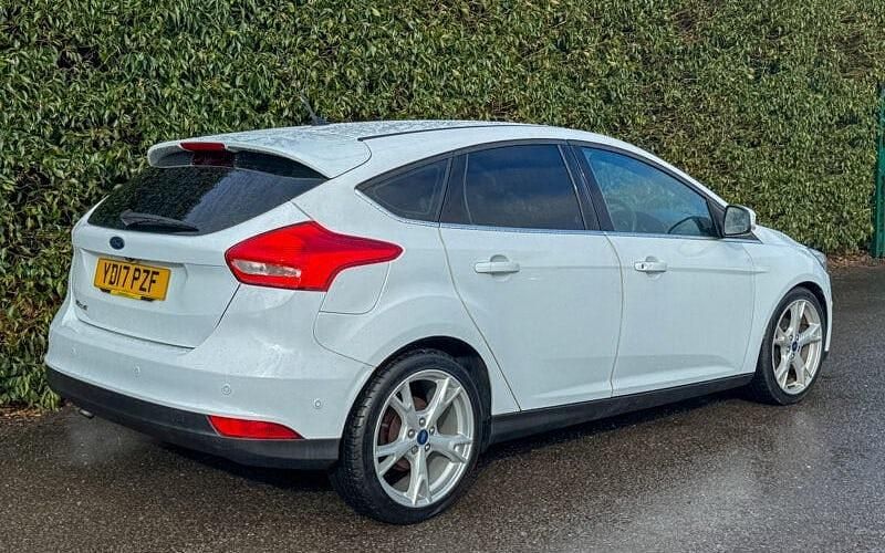 Used Ford Focus Titanium X 120 HP (88 kW) 2017 White Hatchback