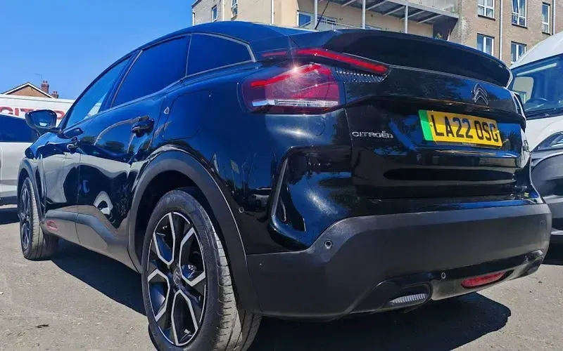 Gebraucht Citroën e-C4 Shine 100 kW (136 PS) 2022 Schwarz Kleinwagen