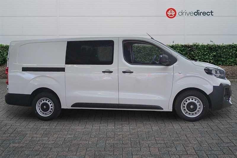 New Vauxhall Vivaro 2026 White MPV