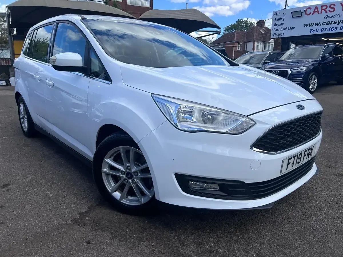 Used Ford Grand C-Max Zetec 150 HP (110 kW) 2019 White MPV