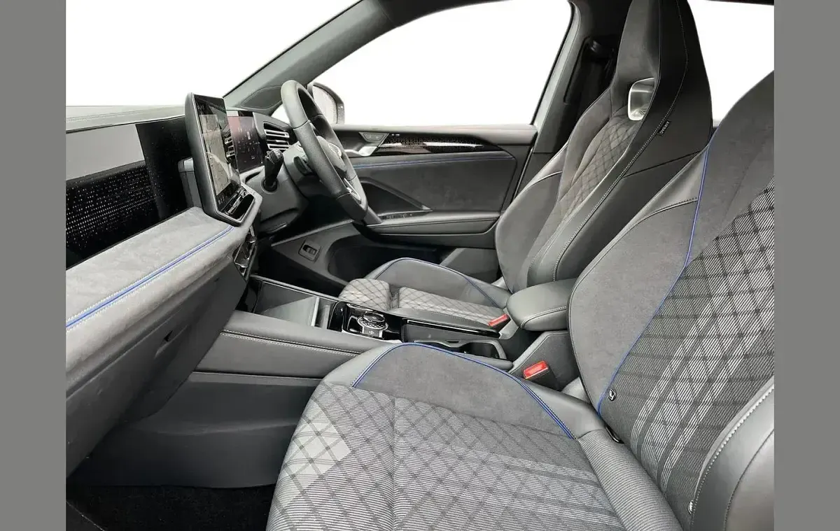 Used VW Tiguan R-line 147 HP (108 kW) 2026 Silver SUV