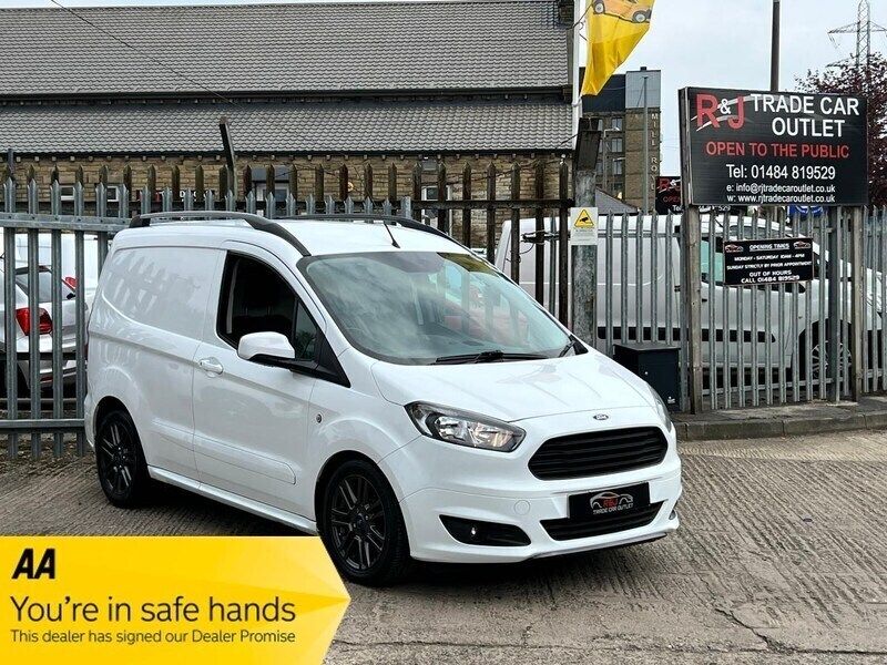 White Used 2017 Ford Transit Sport | £6,495 (Fair price) - Image 1/4