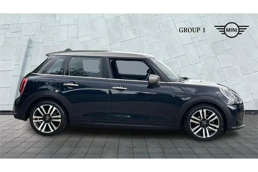 Used Mini Cooper Exclusive 136 HP (100 kW) 2022 Enigmatic black Hatchback