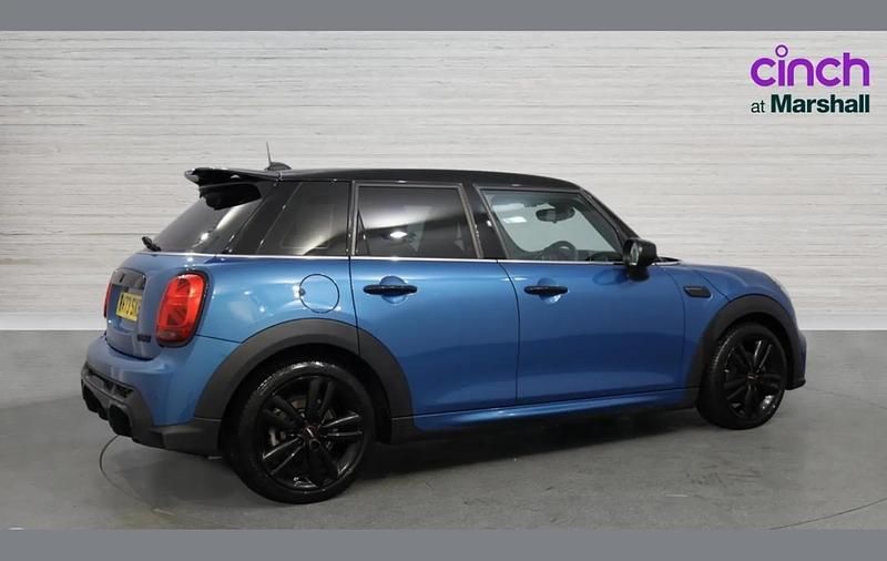 Usado Mini Cooper Sport 134 CV (98 kW) 2024 Azul Utilitario