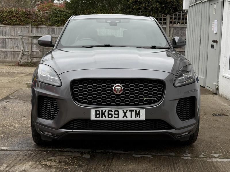 Używany Jaguar E-Pace Chequered Flag 180 KM (132 kW) 2019 Szary SUV