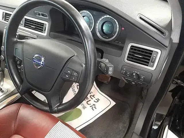 Używany Volvo V70 SE 2011 Czarny Kombi
