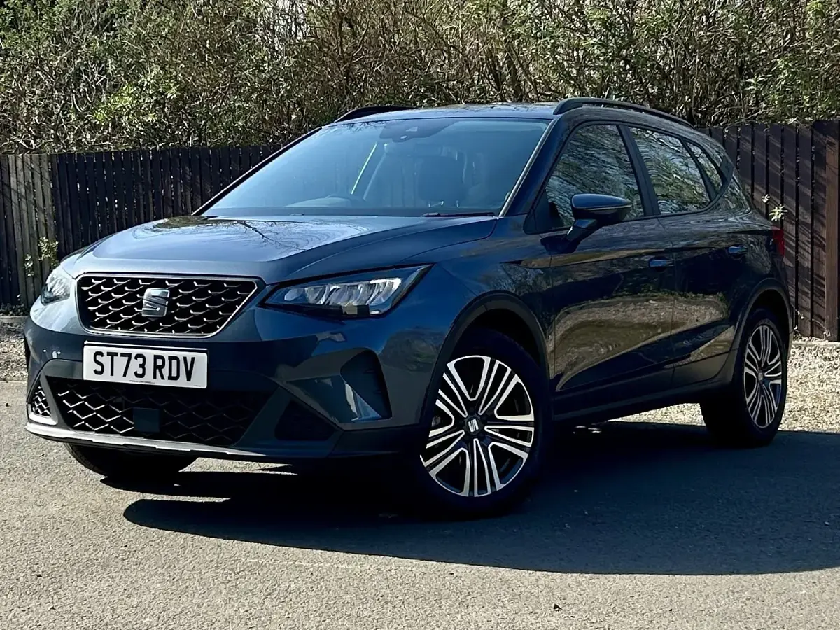 Used Seat Arona SE Technology 94 HP (69 kW) 2023 Grey SUV