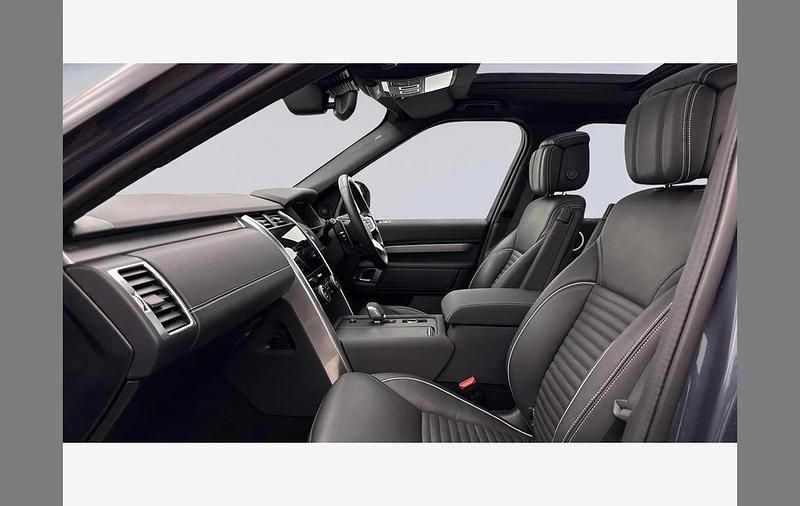 Used Land Rover Discovery 5 HSE Dynamic 296 HP (217 kW) 2024 Blue SUV