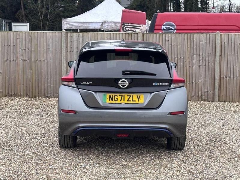Used Nissan Leaf N-Connecta 110 kW (150 HP) 2022 Grey Hatchback