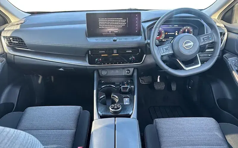 New Nissan X-Trail N-Connecta 213 HP (156 kW) 2025 Grey SUV