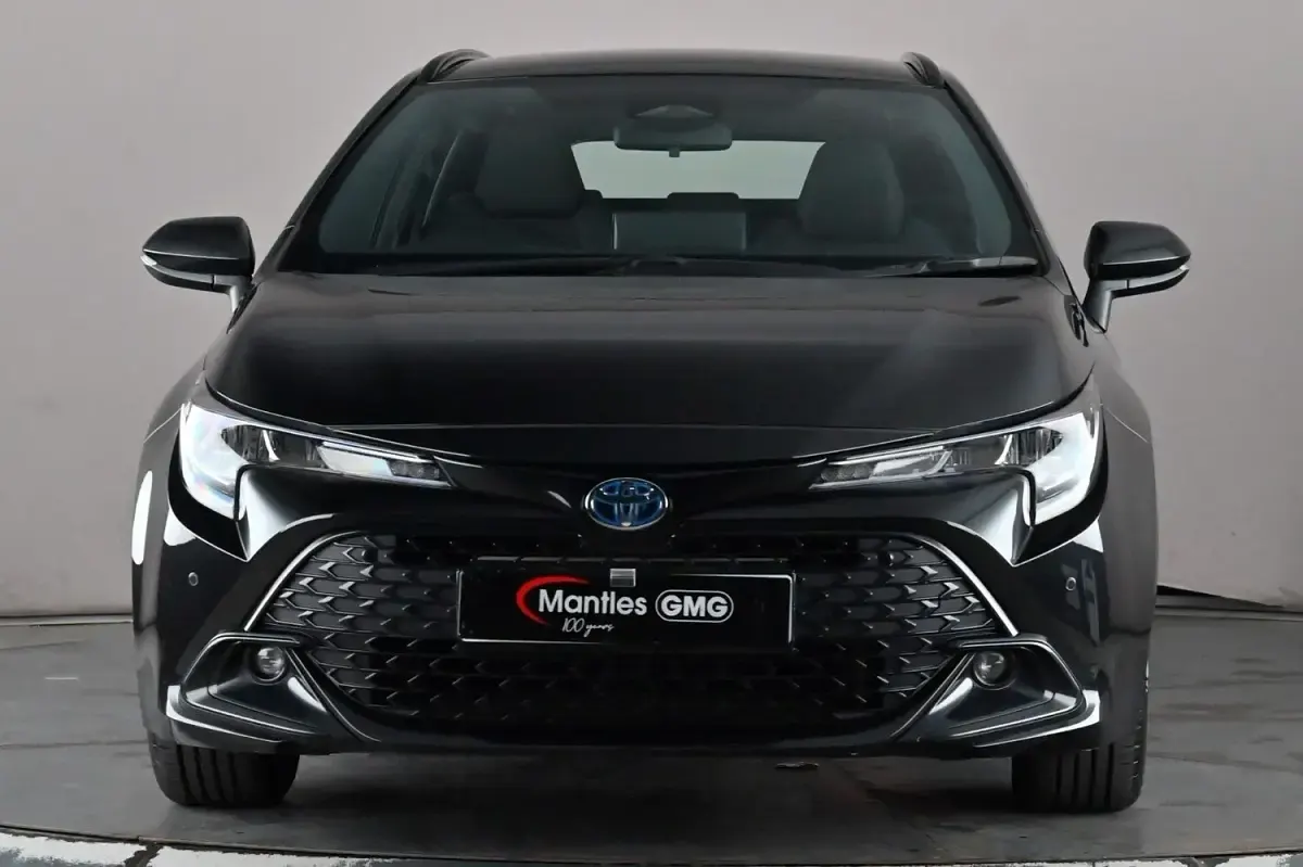Used Toyota Corolla 140 HP (102 kW) 2024 Black Estate