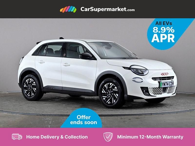 White Used 2025 Fiat 600 Red Hatchback | £20,397 (Good price) - Image 1/3