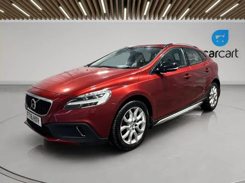 Used Volvo V40 Pro 152 HP (111 kW) 2016 Red Hatchback