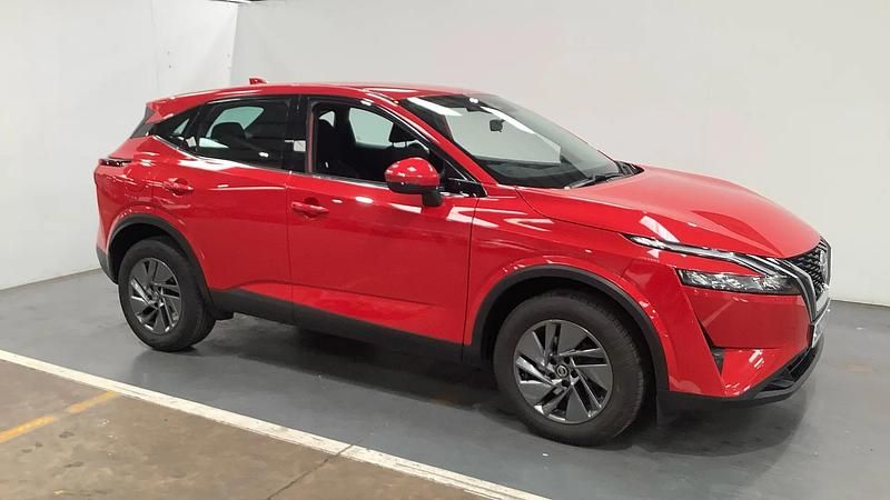 Red Used 2022 Nissan Qashqai Acenta Premium SUV | £14,498 (Super price) - Image 1/4