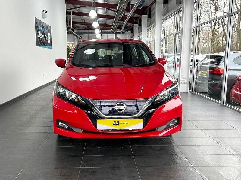 Used Nissan Leaf Acenta 110 kW (150 HP) 2021 Red Hatchback