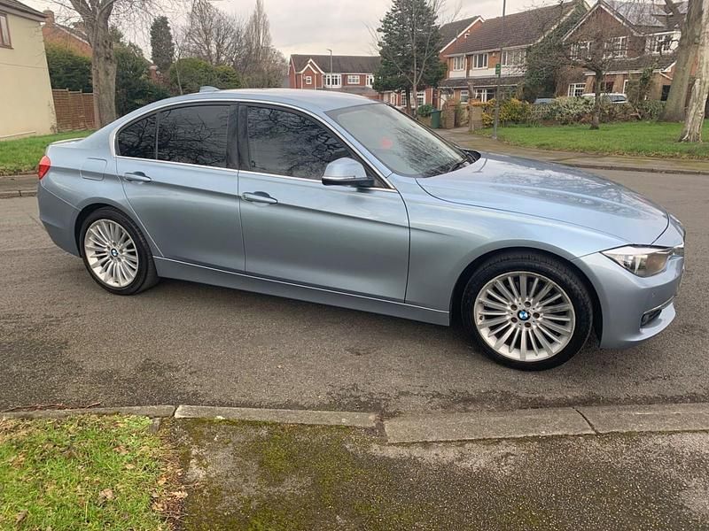 Used BMW 320 Luxury Line 2013 Blue Sedan