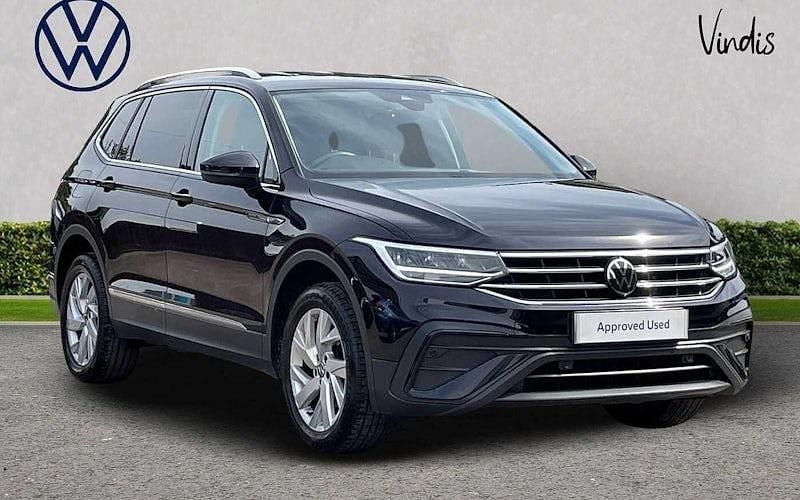 Used 2024 VW Tiguan Allspace Life SUV | £22,870 (Good price) - Image 1/4