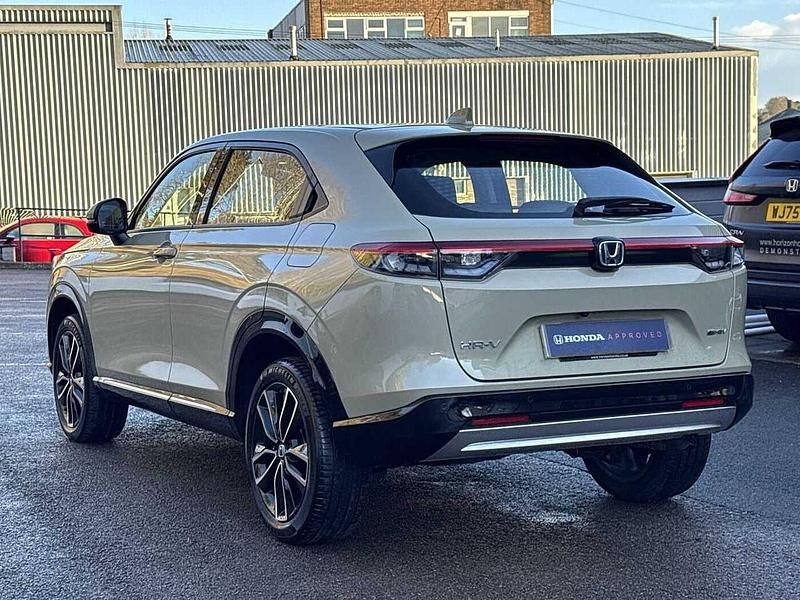 Used Honda HR-V Advance 131 HP (96 kW) 2023 Beige SUV
