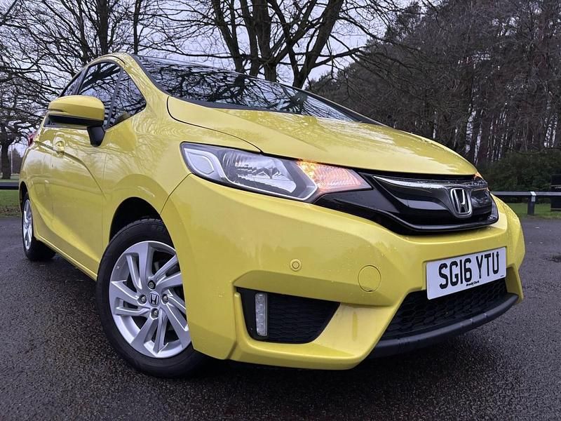 Used Honda Jazz SE 2016 Yellow Hatchback