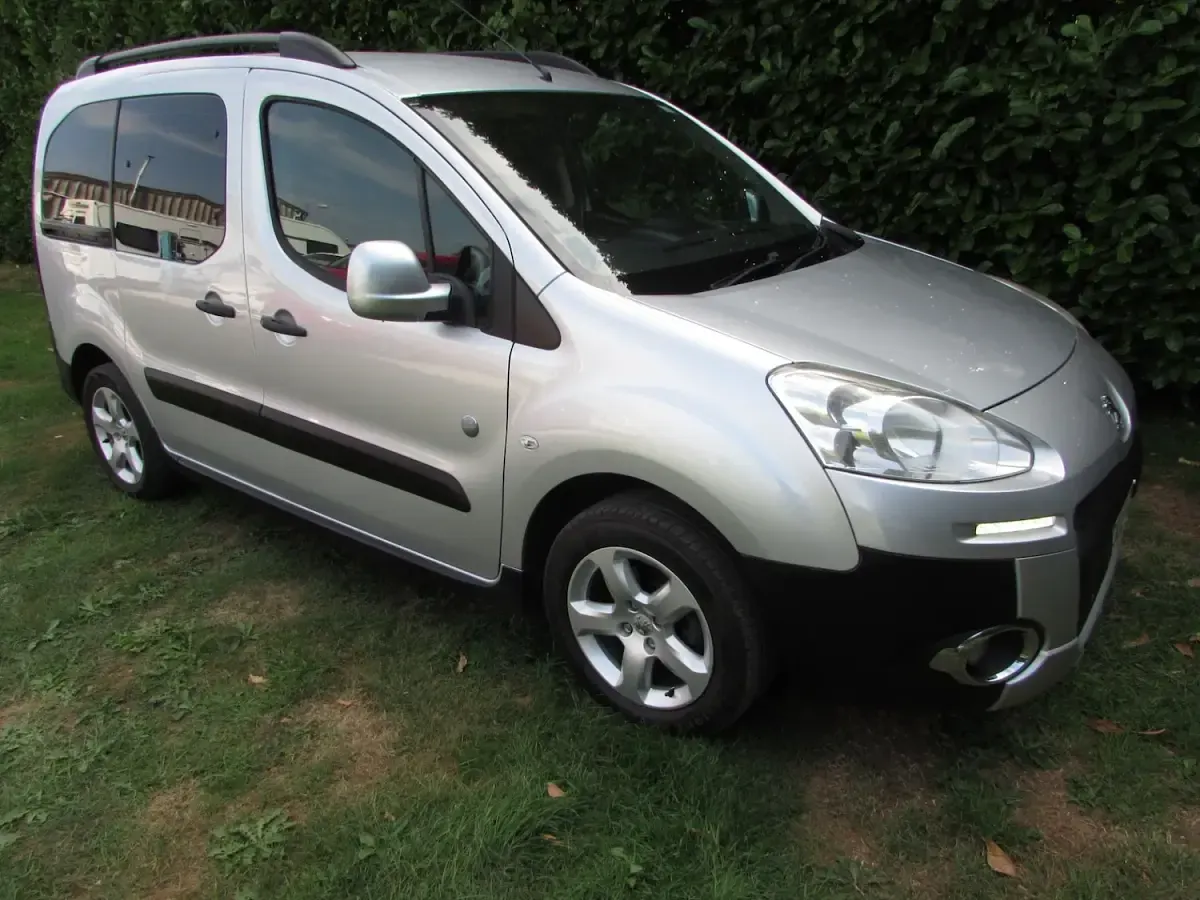 Used Peugeot Partner Tepee Outdoor 2012 Silver MPV