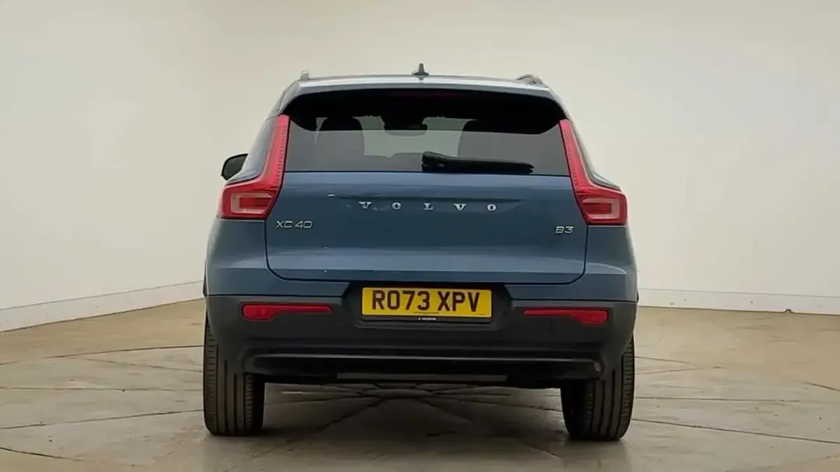Used Volvo XC40 Plus 163 HP (119 kW) 2024 SUV