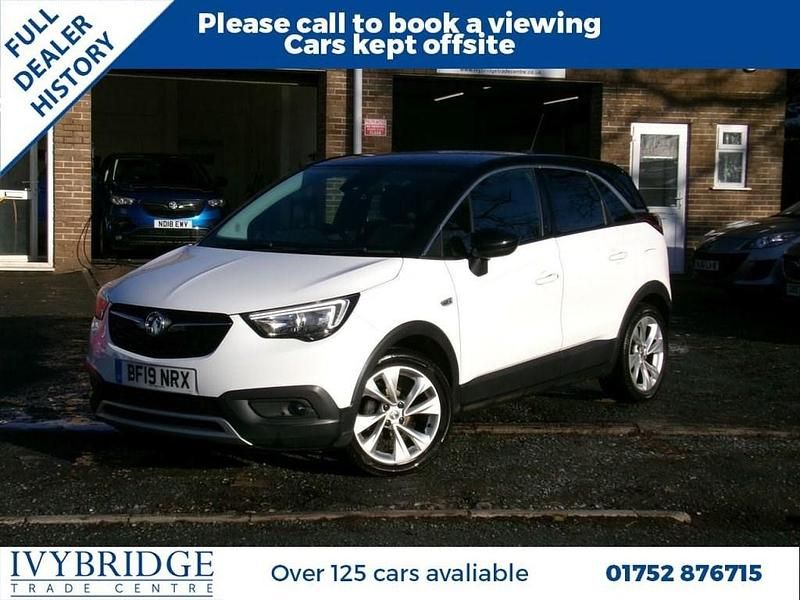White Used 2019 Vauxhall Crossland X SUV | £6,995 (Fair price) - Image 1/2